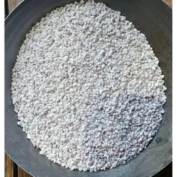 Paloma Bílý grit 2,2 kg s anýzem.