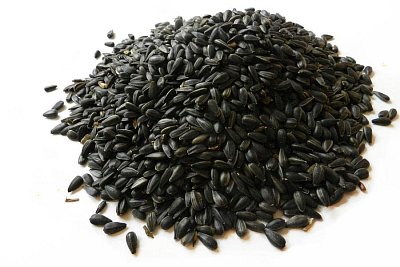 Krmivá zmes Kvídera Čierna slnečnica pre vtáky 1 kg.